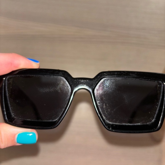 2018 Louis Vuitton, sunglasses - Picture 4 of 12